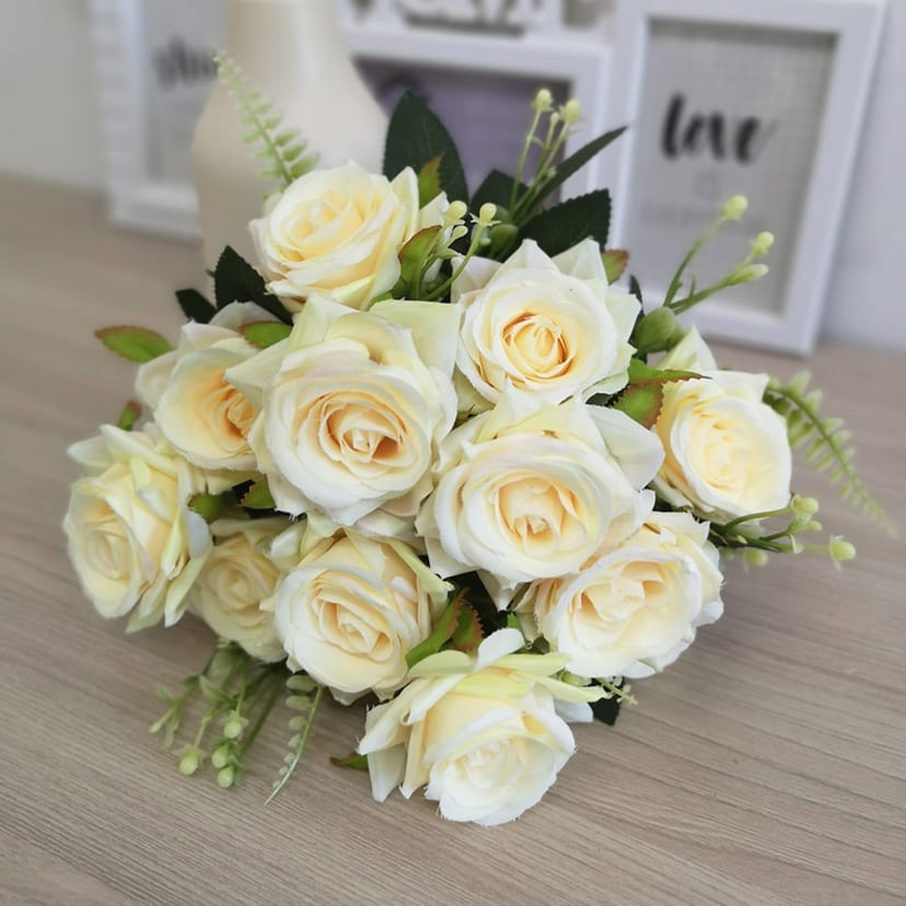 Искусственные цветы в Чапаевске | Цветы искусственные «Розы острые», молочно-персиковые, букет